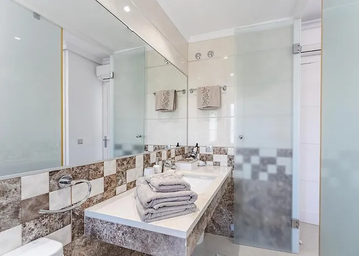 Townhouse Adeje * 아데제